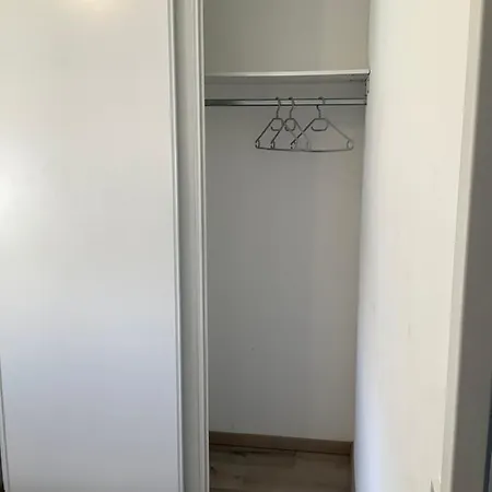 Chambre Sympa Dans Une Grande Maison בית הארחה פורניק
